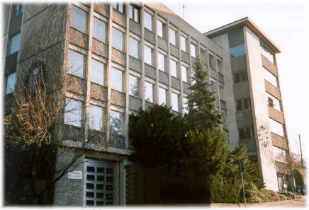 fuchsbau.gif (98231 Byte)